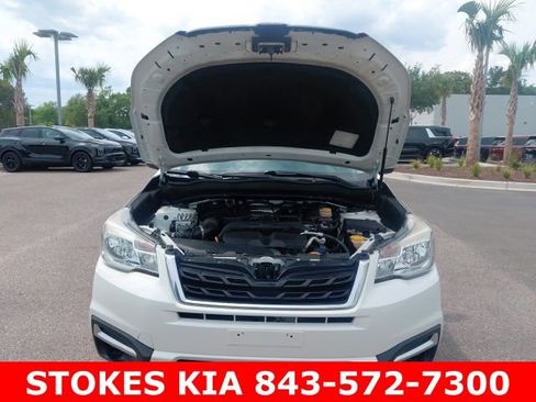 Used 2017 Subaru Forester 2.5i Premium w/ All-Weather Package image 9