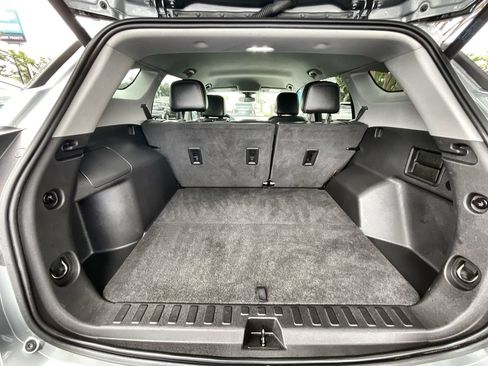 Used 2023 GMC Terrain SLT FWD image 25