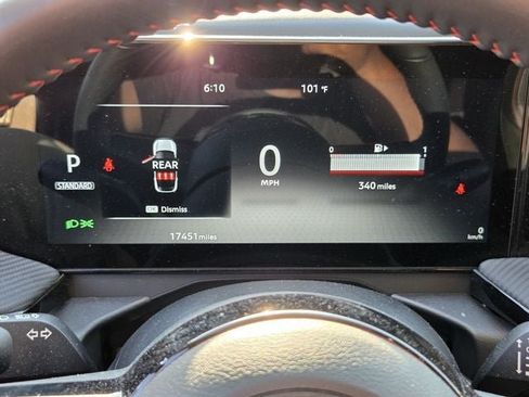 Used 2025 Nissan Kicks SR w/ Illumination Package FWD image 21