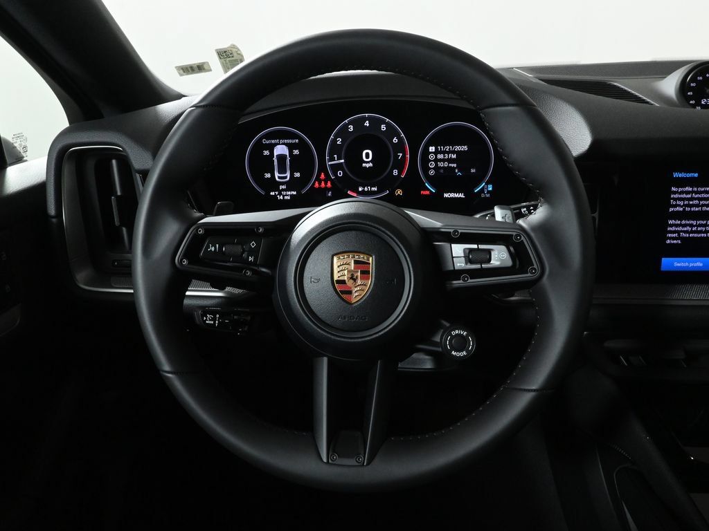 Used 2026 Porsche Cayenne Coupe AWD/4WD image 18