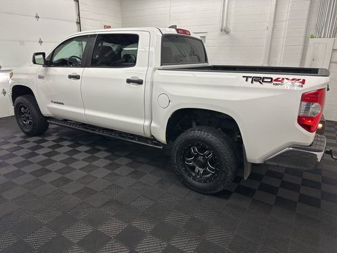 Used 2021 Toyota Tundra 4x4 CrewMax image 6