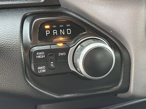 Used 2024 RAM 2500 Big Horn w/ Bed Utility Group image 33