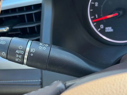 Used 2019 GMC Acadia SLT image 36