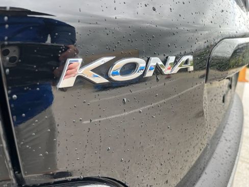 Used 2023 Hyundai Kona SEL w/ Cargo Package FWD image 7