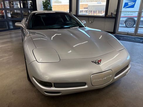 Used 2002 Chevrolet Corvette Z06 w/ Memory Pkg image 21