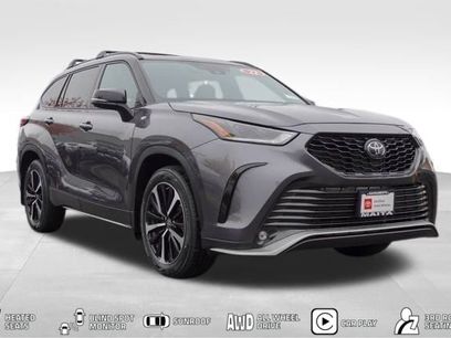 Used 2022 Toyota Highlander XSE