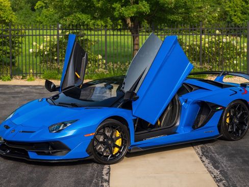 Used 2021 Lamborghini Aventador SVJ AWD/4WD image 1