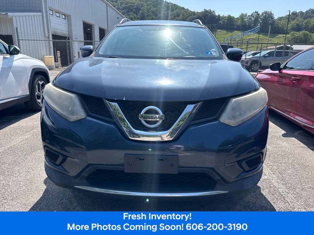 Used 2016 Nissan Rogue SV AWD/4WD image 2