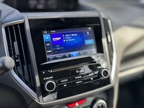 Used 2023 Subaru Crosstrek 2.0i Premium image 11