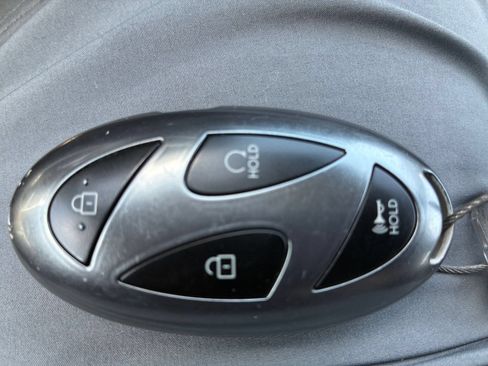 Used 2026 Hyundai Elantra Hybrid FWD image 17