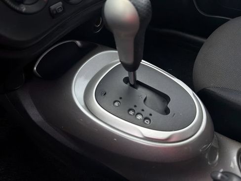 Used 2013 Nissan Juke S FWD image 21