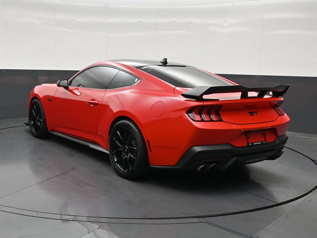 Used 2025 Ford Mustang GT Premium RWD image 3