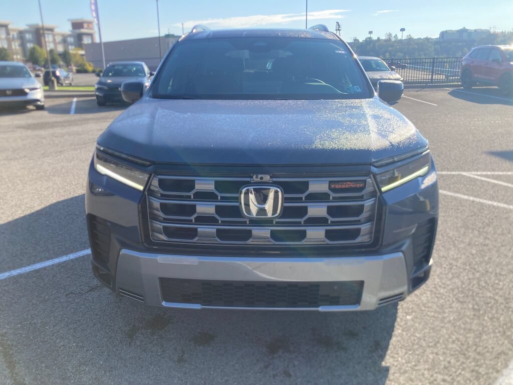 New 2026 Honda Pilot TrailSport image 2