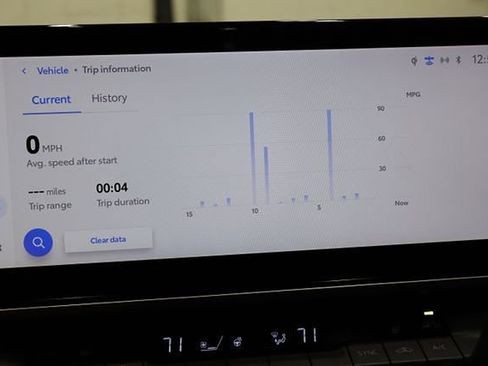 Used 2025 Toyota Camry XLE image 37
