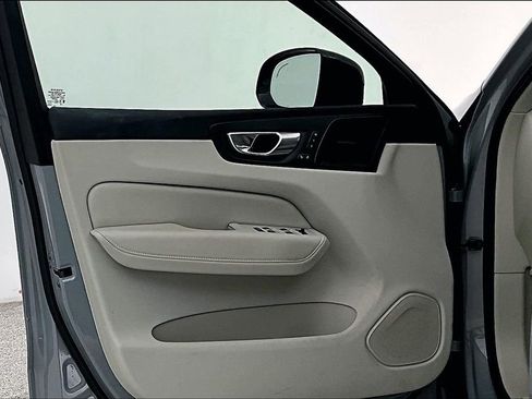 Used 2024 Volvo XC60 B5 Ultimate w/ Protection Package Premier image 24