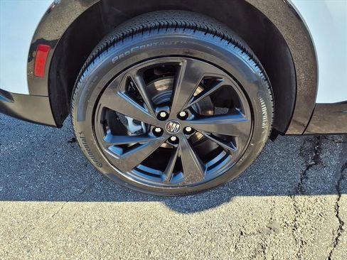 Certified 2025 Buick Envision Sport Touring image 37