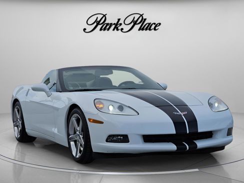 Used 2010 Chevrolet Corvette Convertible w/ Preferred Equipment Group image 3