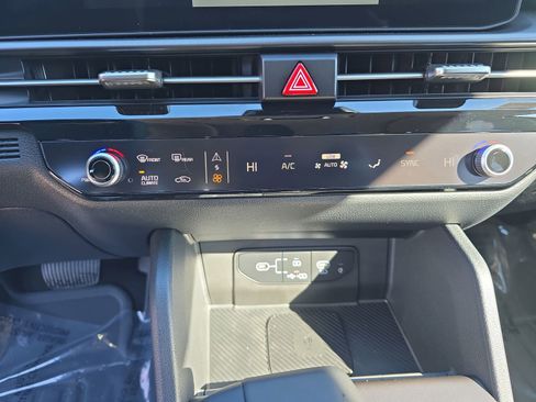 New 2026 Kia Sportage SX image 23