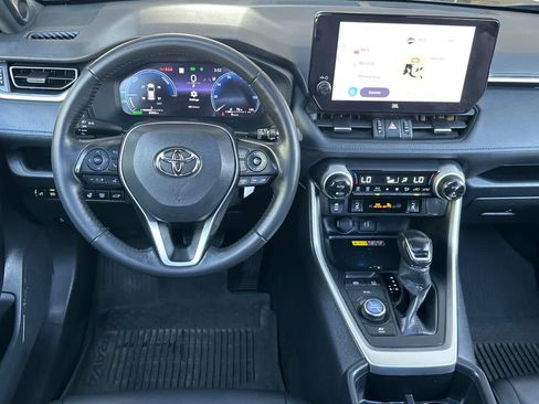Used 2023 Toyota RAV4 XSE AWD/4WD image 15