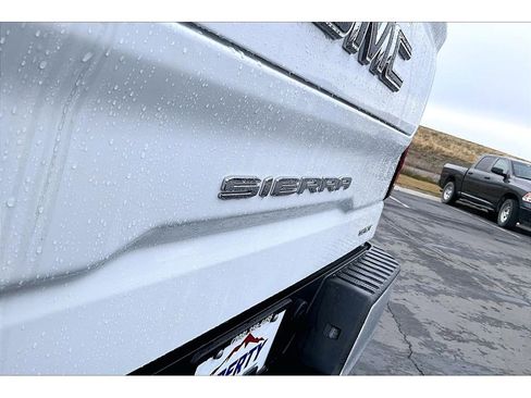 Used 2019 GMC Sierra 1500 SLT w/ X31 Off-Road Package image 24
