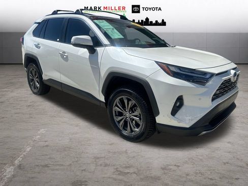 Certified 2022 Toyota RAV4 Limited AWD/4WD image 8