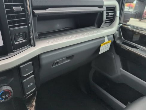 New 2026 Ford F250 XLT w/ XLT Premium Package AWD/4WD image 22