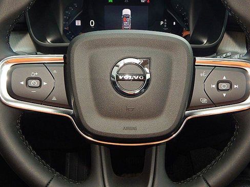 Used 2026 Volvo XC40 B5 Plus w/ Protection Package Premier AWD/4WD image 23