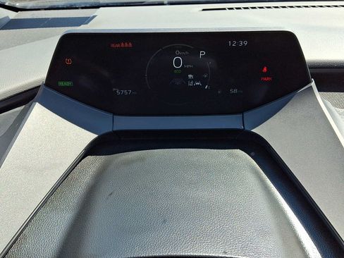 Used 2025 Toyota Prius LE FWD image 19