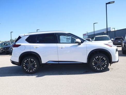 New 2026 Nissan Rogue Platinum w/ Platinum Premium Package AWD/4WD image 4