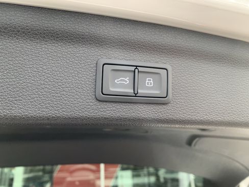 Used 2023 Audi Q3 2.0T Premium w/ Convenience Package image 25