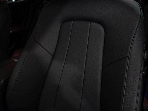 Used 2025 Mercedes-Benz GLA 250 image 27