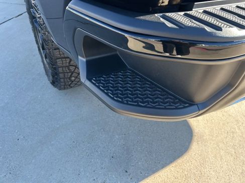 Used 2023 Chevrolet Silverado 1500 Custom Trail Boss image 7