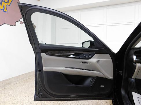 Used 2016 Cadillac CT6 Luxury image 30