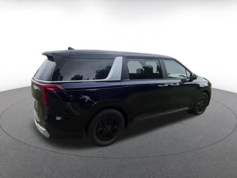Used 2026 Kia Carnival FWD image 14