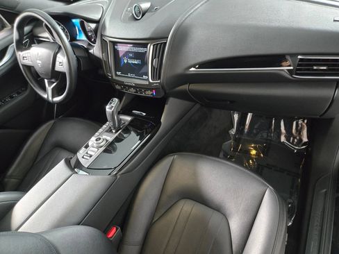 Used 2019 Maserati Levante AWD/4WD image 21