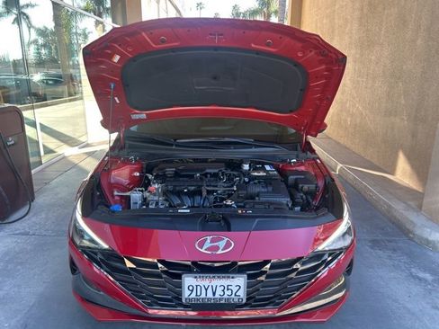 Used 2023 Hyundai Elantra Limited image 29
