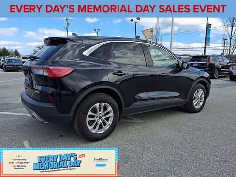 Certified 2022 Ford Escape SE w/ Cold Weather Package AWD/4WD image 11