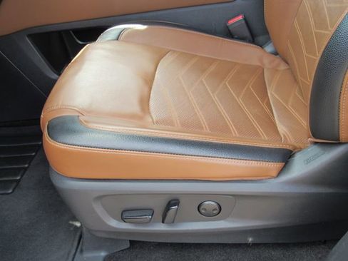 Certified 2024 Nissan Pathfinder Platinum w/ Cargo Package FWD image 24