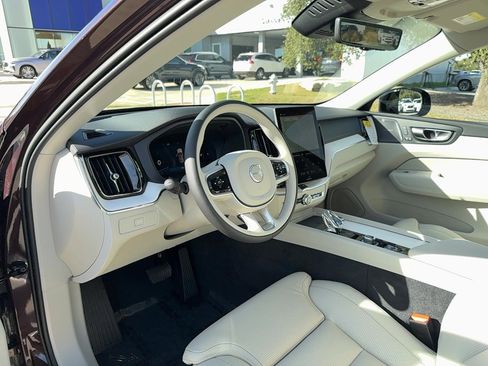New 2026 Volvo XC60 B5 Ultra w/ Protection Package Premier image 11