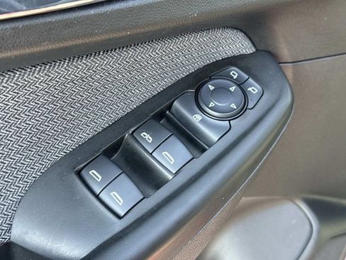 Used 2023 Chevrolet TrailBlazer LT FWD image 17