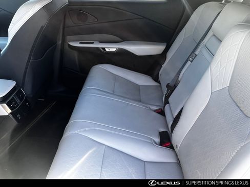 Certified 2023 Lexus RX 350 w/ Accessory Package (Z1) image 19