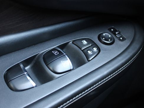 Used 2019 Nissan Murano Platinum w/ Cargo Package image 34