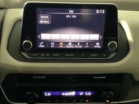 Used 2023 Nissan Rogue SV FWD image 12