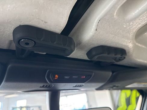 Used 2022 Jeep Wrangler Unlimited Sport image 34