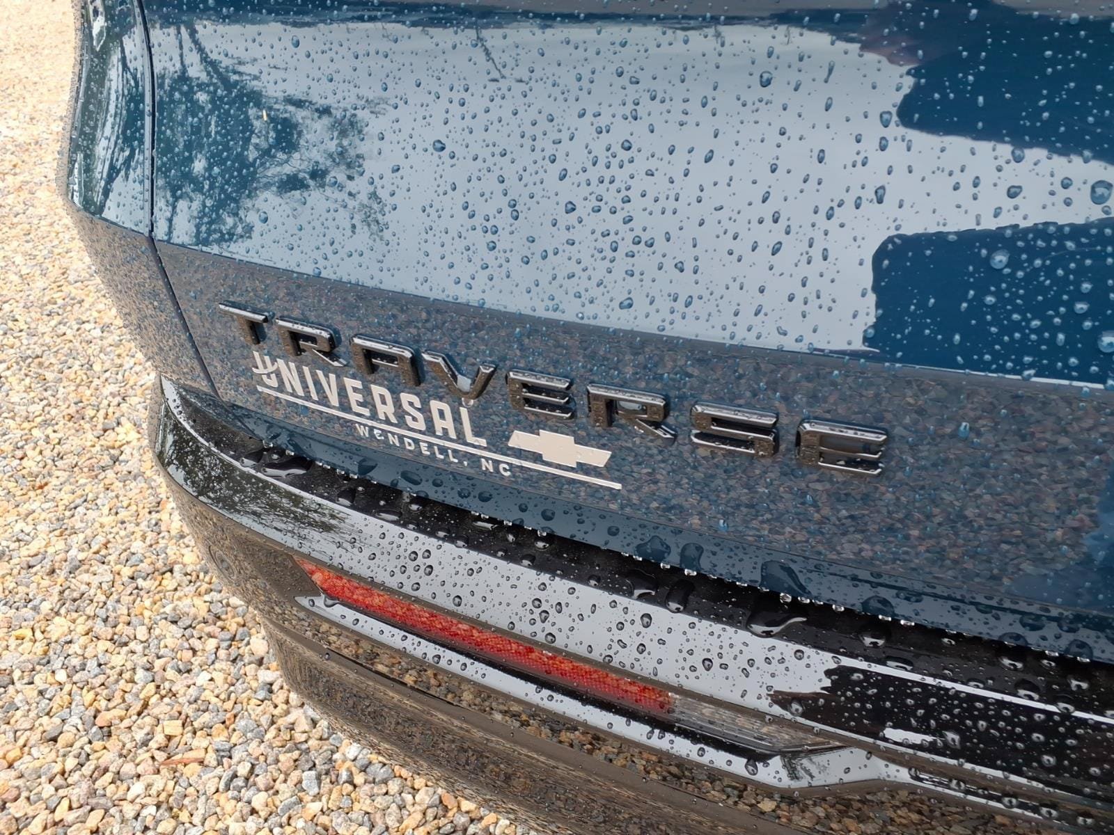 New 2027 Chevrolet Traverse RS FWD image 9