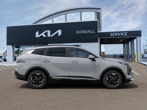 New 2026 Kia Sportage EX FWD image 7