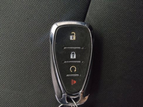 Used 2018 Chevrolet Trax LT w/ LT Convenience Package FWD image 32