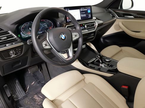 Used 2025 BMW X4 xDrive30i image 28