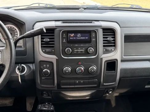 Used 2014 RAM 1500 Express image 17