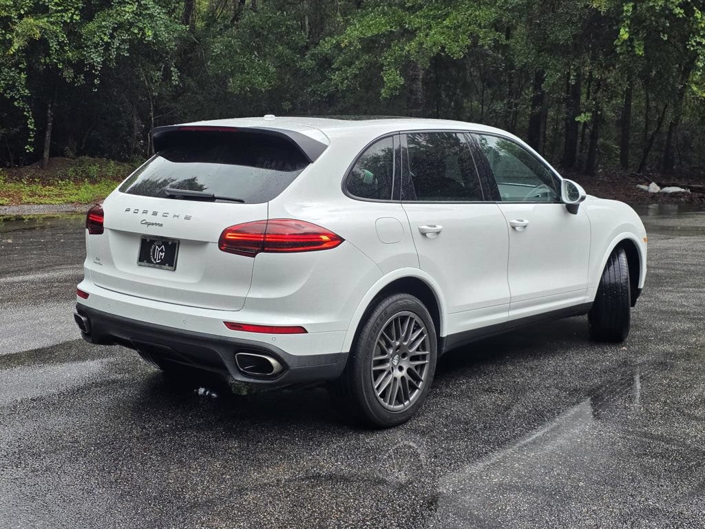 Used 2017 Porsche Cayenne AWD/4WD image 5